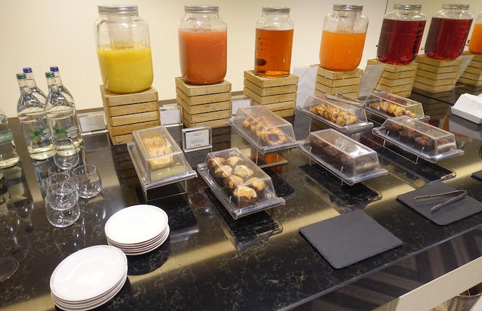 singapore-airlines-lounge-london-heathrow-41
