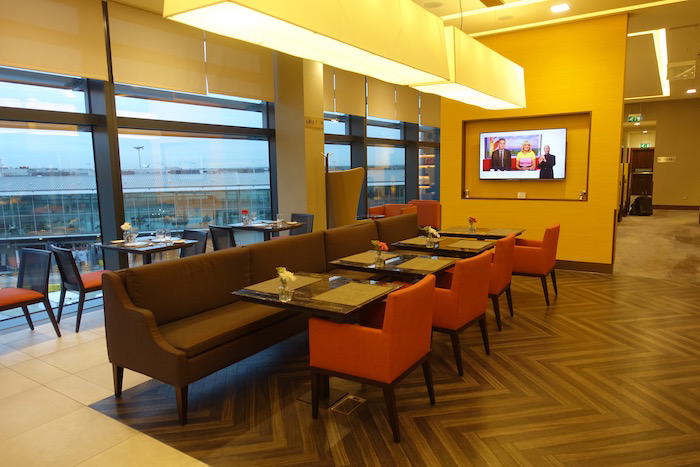 singapore-airlines-lounge-london-heathrow-6