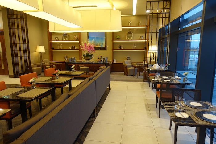 singapore-airlines-lounge-london-heathrow-7