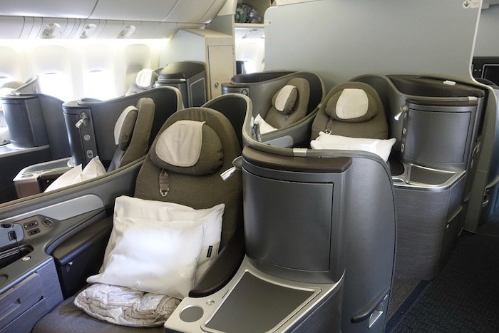united-first-class-777-1