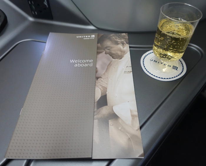 united-first-class-777-14