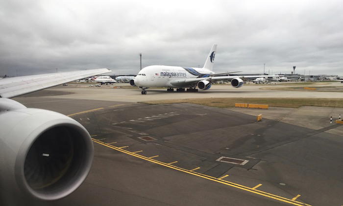 united-first-class-777-23