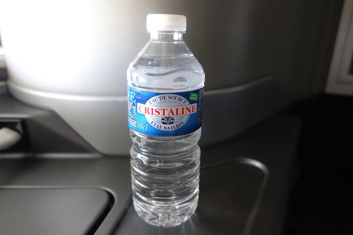 united-first-class-777-50