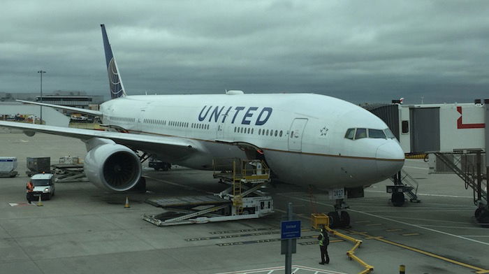 Why United s Non Rev Dress Code Might Actually Be Sexist One Mile At 