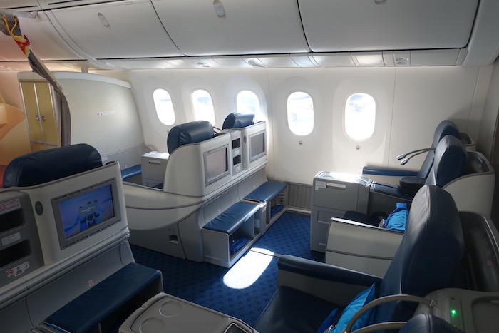 xiamen-business-class-787-1