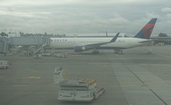 xiamen-first-class-787-84