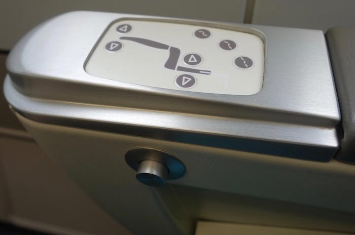 air-tahiti-nui-business-class-a340-12