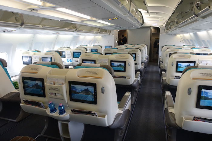 air-tahiti-nui-business-class-a340-5