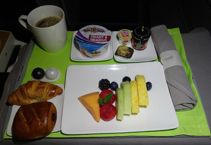 air-tahiti-nui-business-class-a340-64