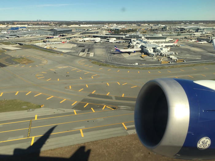 azerbaijan-airlines-business-class-787-30