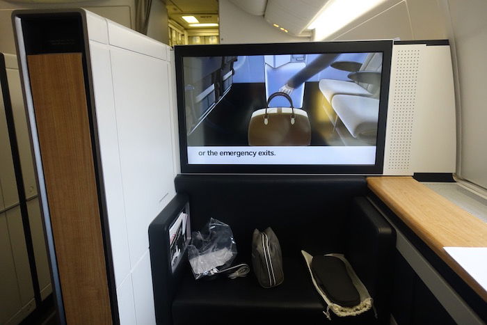 swiss-first-class-777-30