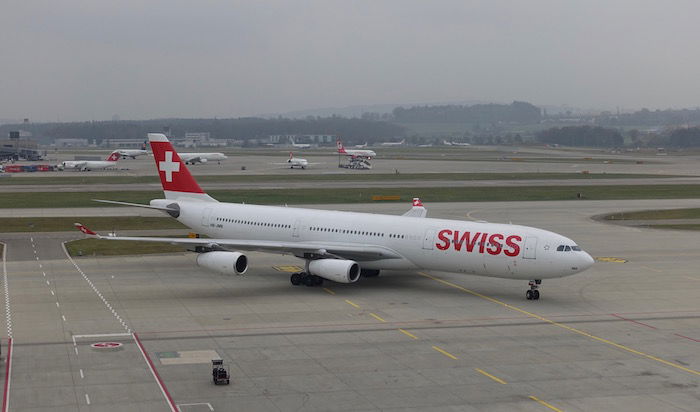 swiss-first-class-lounge-bedroom-zurich-4