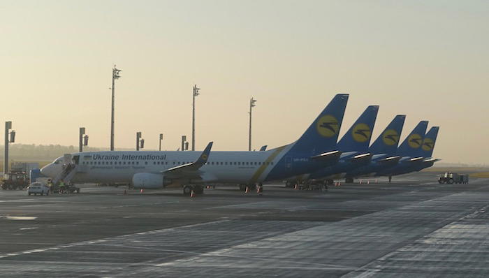 ukraine-international-business-class-737-31