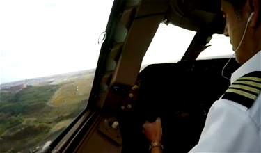 Crazy Footage Of A Captain “Wrestling” A 747 To The Ground