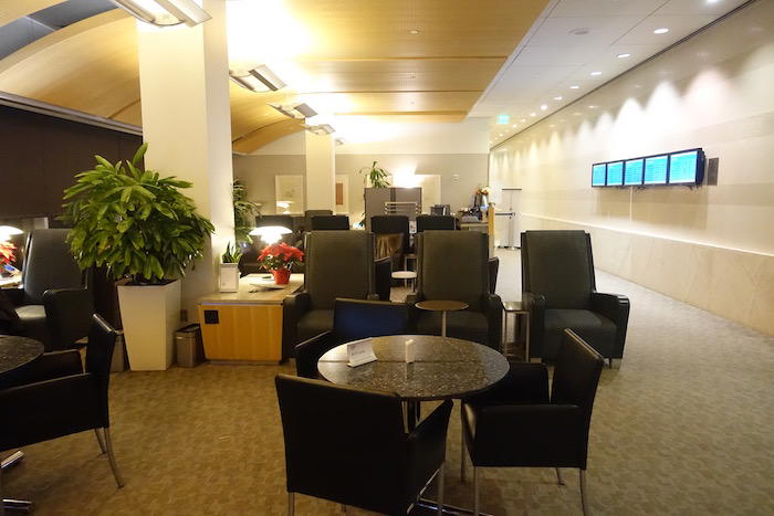 american-flagship-lounge-lax-2
