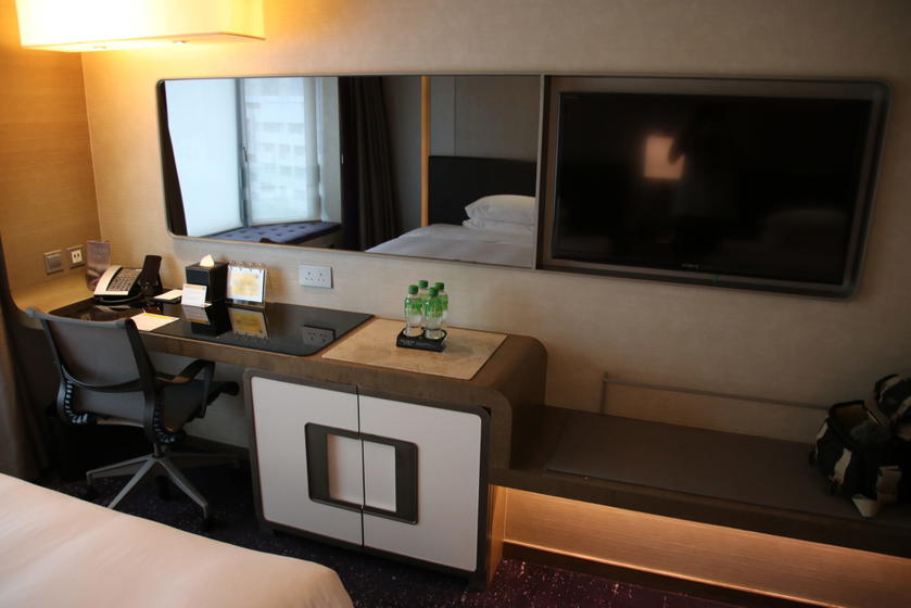 Royal plaza desk