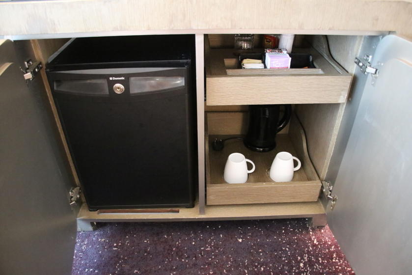 Royal plaza refrigerator and tea
