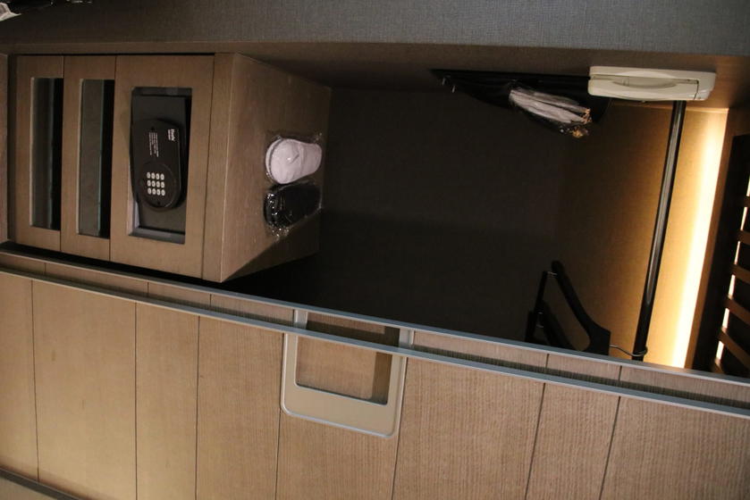 Royal plaza closet 1