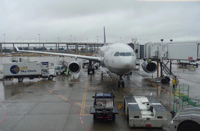 lufthansa-a330-first-class-3