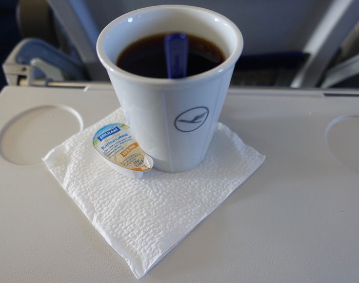 lufthansa-business-class-a320-16