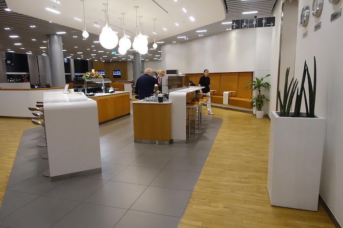 lufthansa-lounge-london-heathrow-10