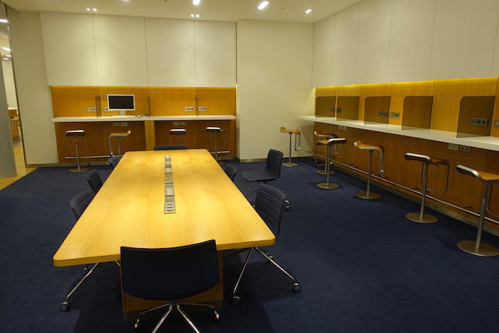 lufthansa-lounge-london-heathrow-15