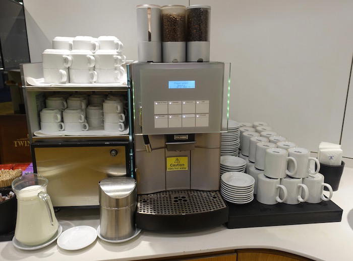 lufthansa-lounge-london-heathrow-22