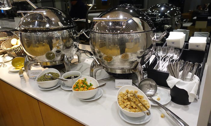 lufthansa-lounge-london-heathrow-28