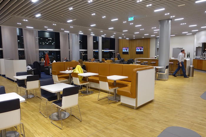 lufthansa-lounge-london-heathrow-8