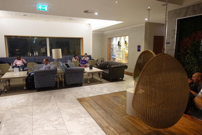 no1-lounge-heathrow-terminal-3-19