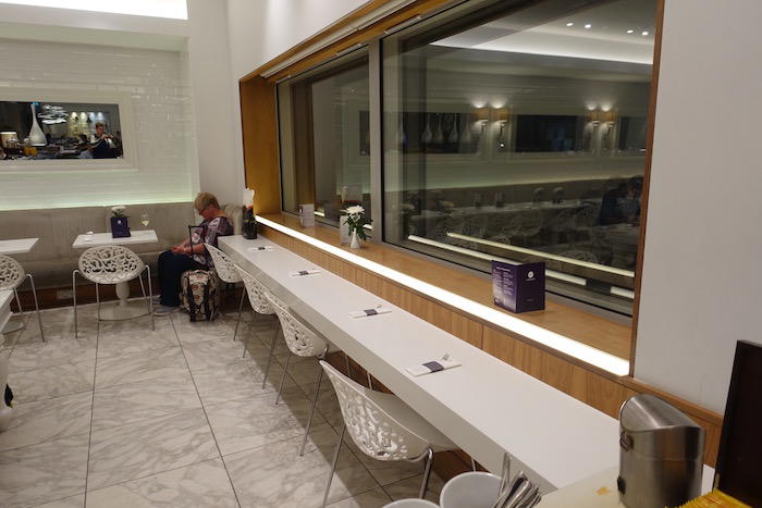 no1-lounge-heathrow-terminal-3-26