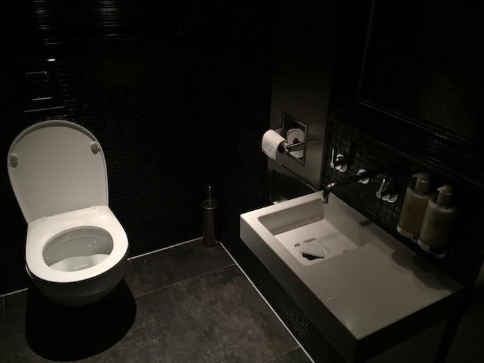 no1-lounge-heathrow-terminal-3-49