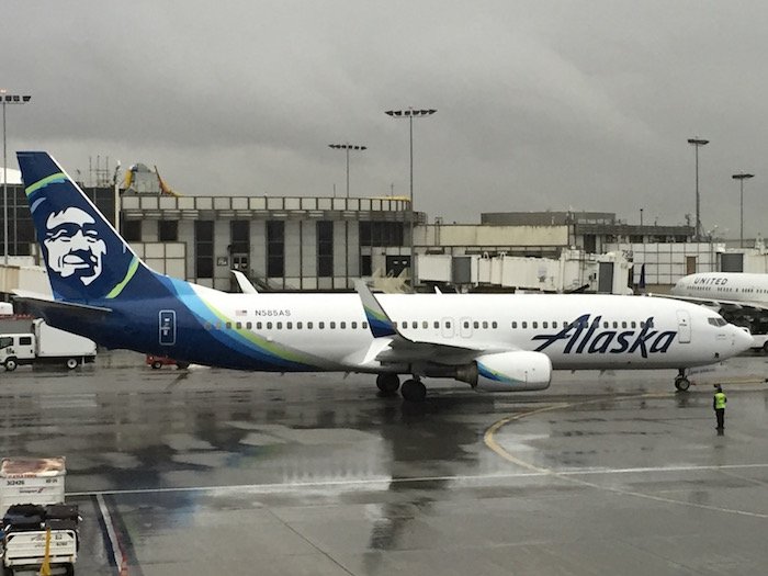 Alaska-737