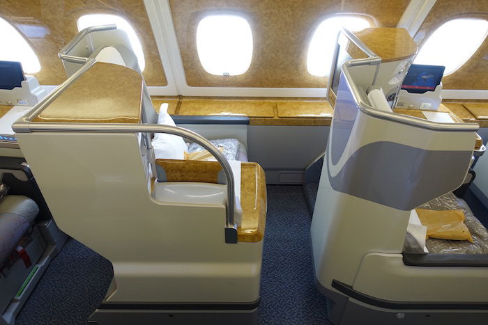 emirates-business-class-a380-3