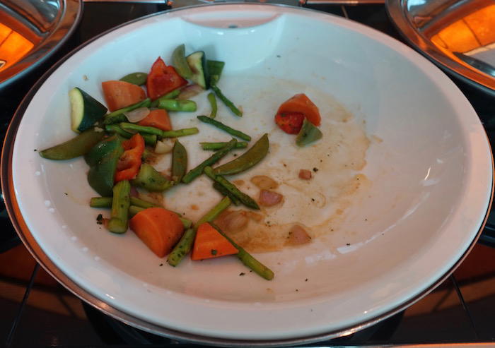 emirates-business-class-lounge-dubai-35
