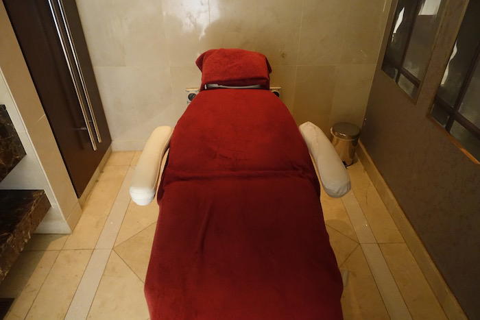 emirates-business-class-lounge-dubai-59