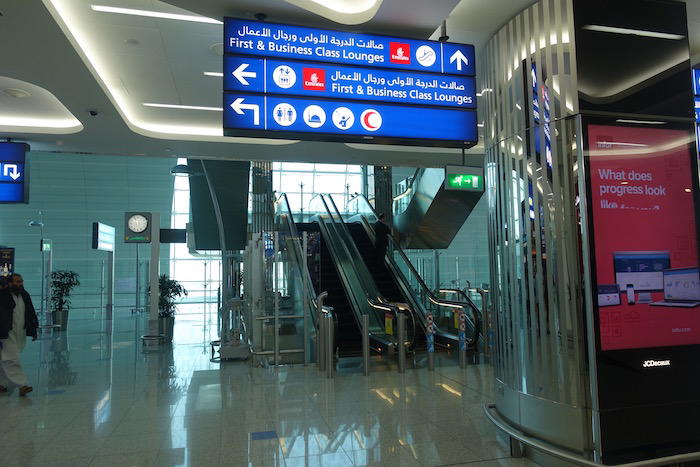 emirates-business-class-lounge-dubai-7