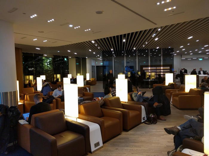 LufthansaSenatorLoungeFrankfurtA0015