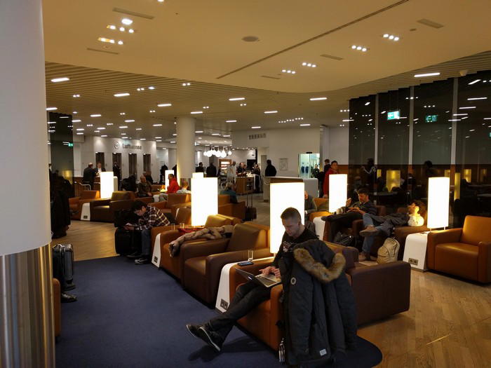 LufthansaSenatorLoungeFrankfurtA0020
