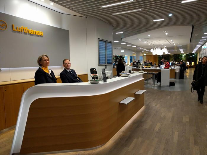 LufthansaSenatorLoungeFrankfurtA0021