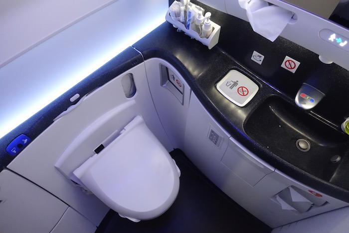 royal-brunei-business-class-787-22