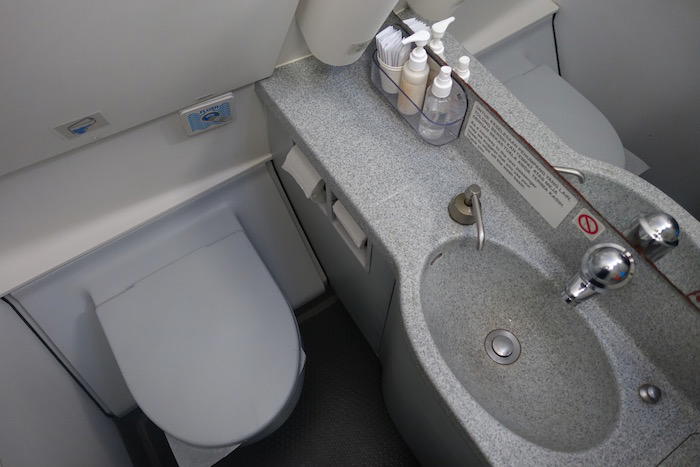 royal-brunei-business-class-a320-25
