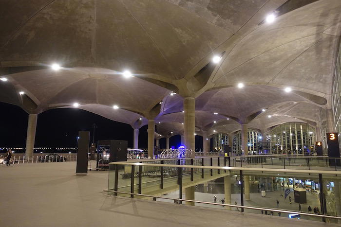 royal-jordanian-lounge-amman-airport-1