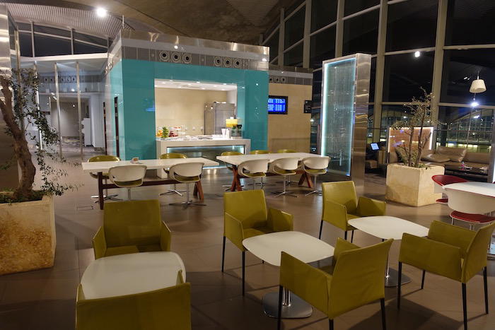 royal-jordanian-lounge-amman-airport-16