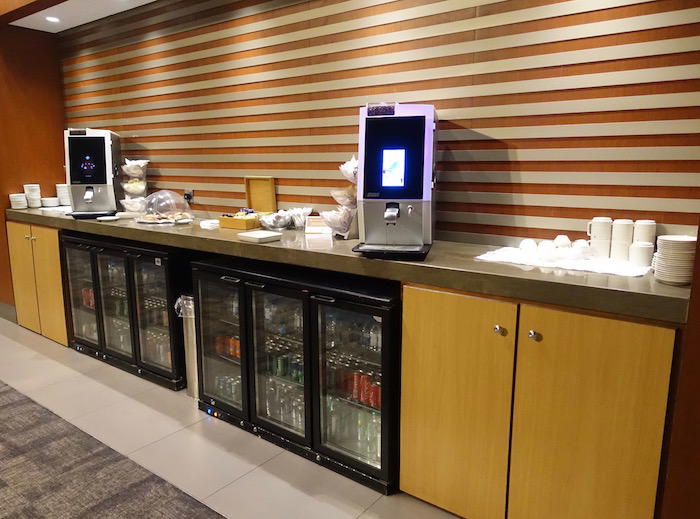 royal-jordanian-lounge-amman-airport-23