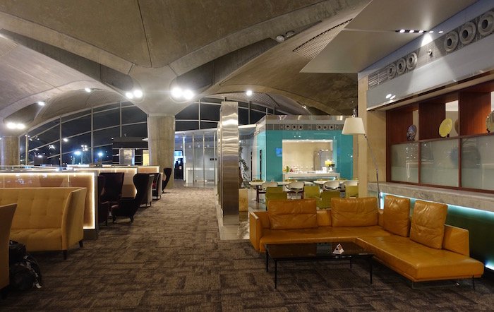 royal-jordanian-lounge-amman-airport-24