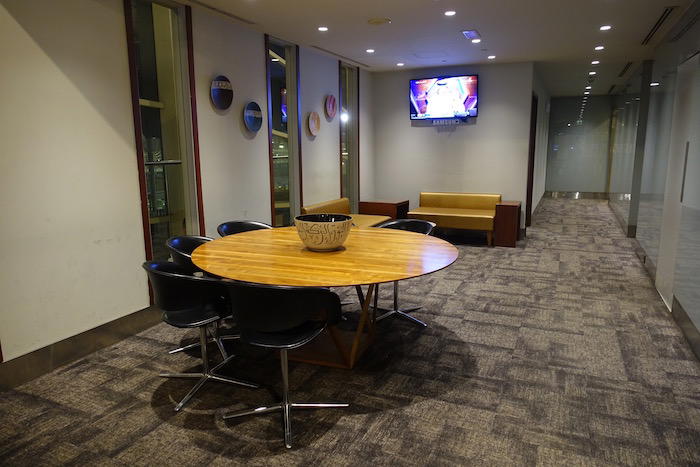 royal-jordanian-lounge-amman-airport-34