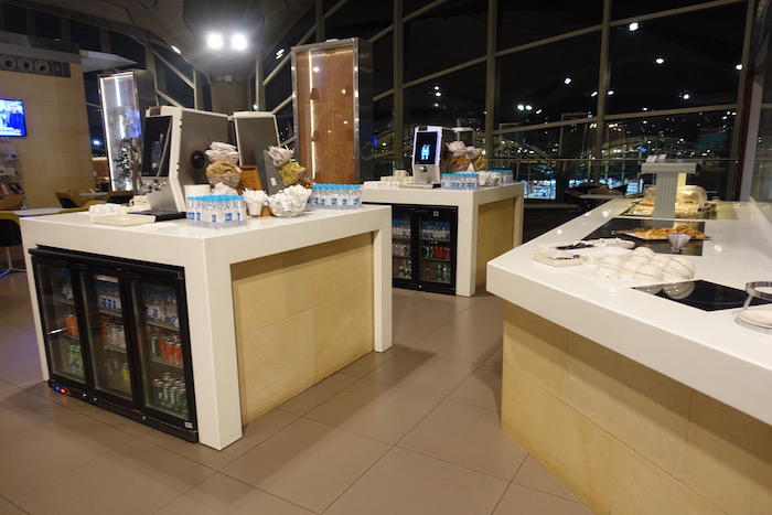 royal-jordanian-lounge-amman-airport-38