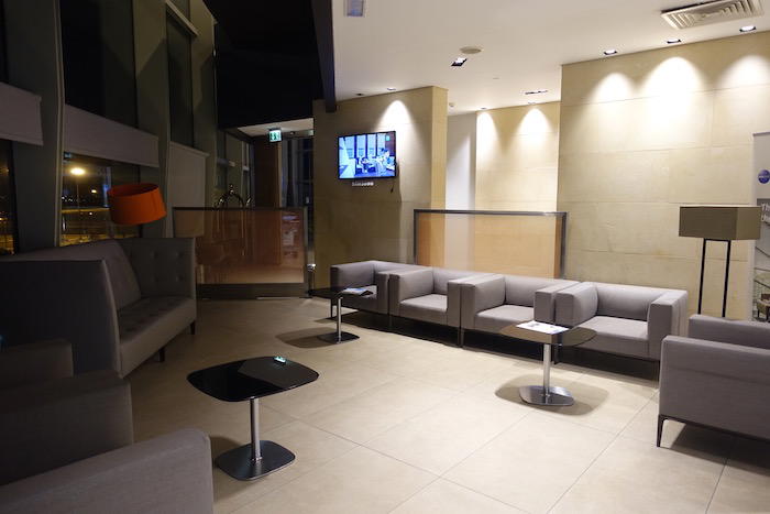 royal-jordanian-lounge-amman-airport-7