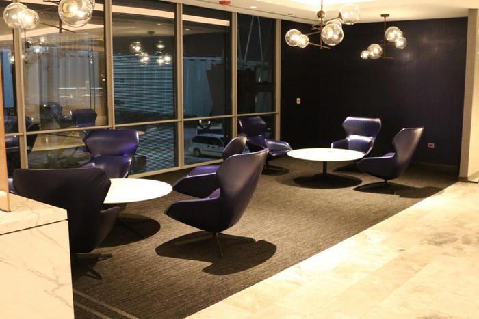 unitedpolarisloungechicago0006